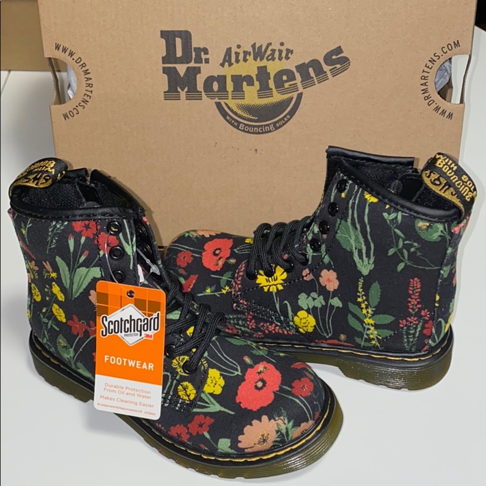 AUTH NIB DR. MARTENS JUNIOR 1460 WILD BOTANICS